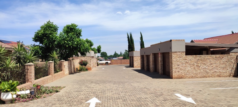3 Bedroom Property for Sale in Spitskop SH Free State